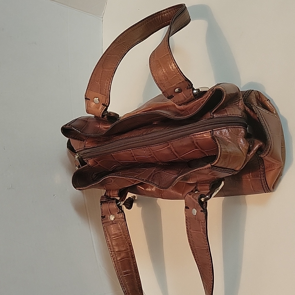 FOSSIL LEATHER HANDBAG. - Picture 12 of 16